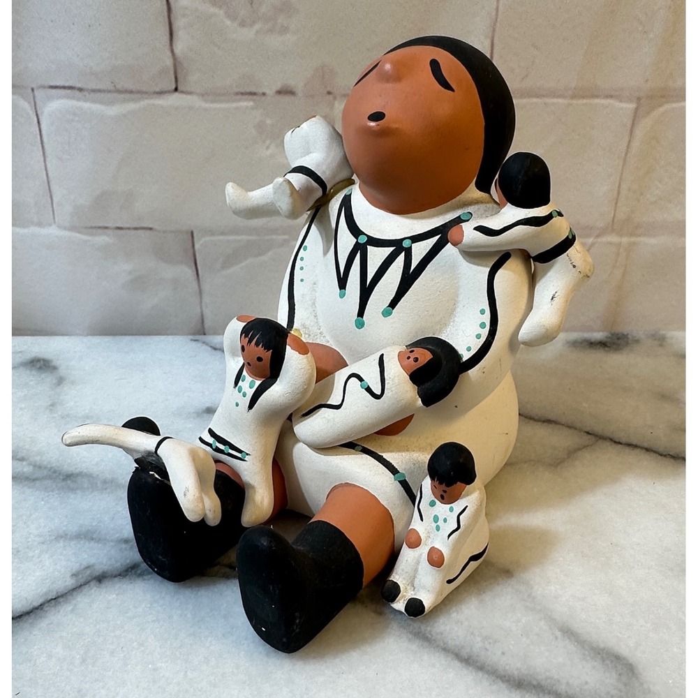 Native American Storyteller Pottery Figure with 5 Children Signed Southwestern